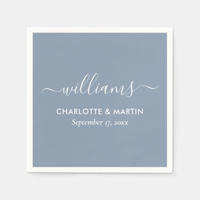 Modernes, elegantes Script Dusty Blue Wedding Napk Serviette (Vorderseite)
