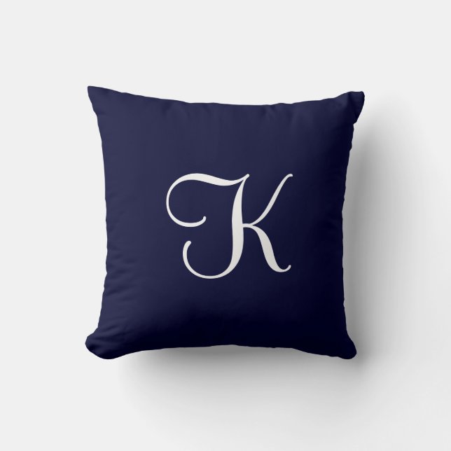 Modernes elegantes Solid Dark Navy Custom Monogram Kissen (Vorderseite)