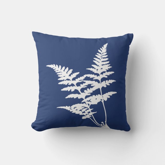 Modernes elegantes White Fern Navy Blue Kissen (Vorderseite)