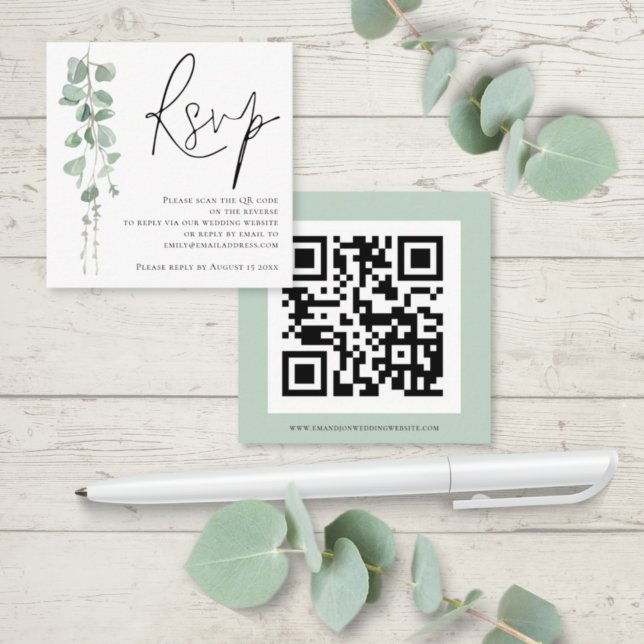 Modernes Eukalyptus Script QR Code Wedding RSVP Begleitkarte (Front and back view)