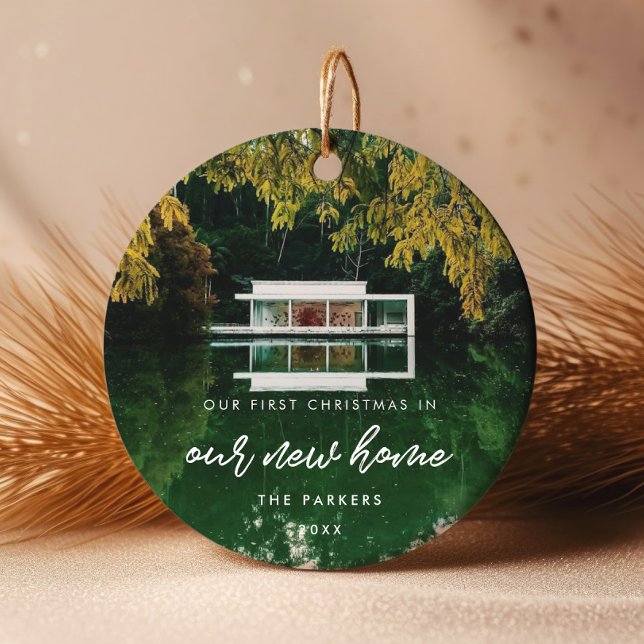 Modernes First Christmas in unserem neuen Zuhause- Keramik Ornament (Von Creator hochgeladen)