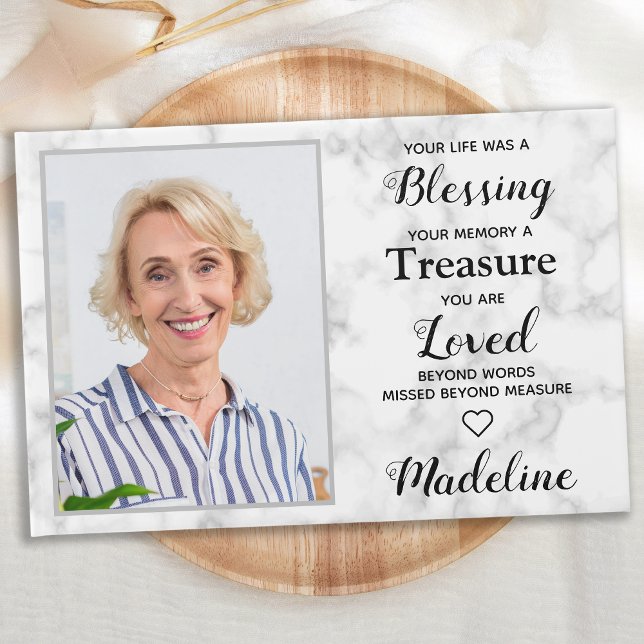 Modernes Foto bei der Beerdigung des Gedächtnisses Gästebuch (Von Creator hochgeladen)