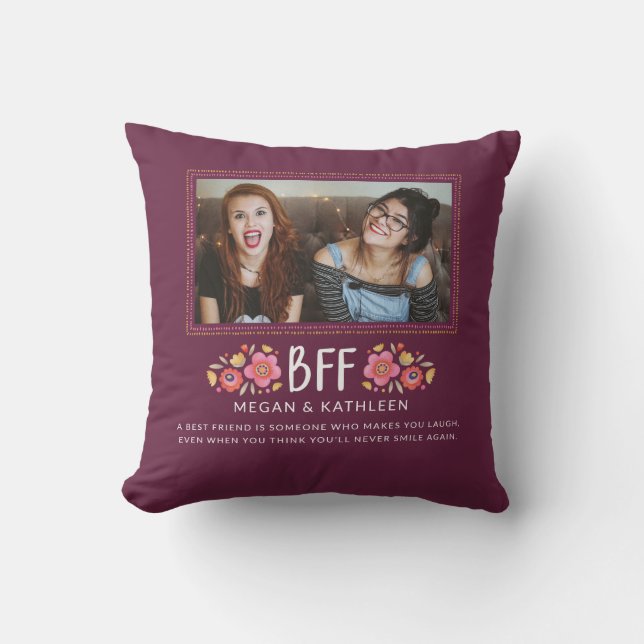 Modernes Foto Besties Throw Kissen (Vorderseite)
