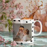 Modernes Foto & Black Dots Schönheitsgeschenk Kaffeetasse<br><div class="desc">Modernes Foto & Black Dots Schönheitsgeschenk</div>