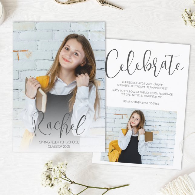 Modernes Foto Einladung (Modern Script Photo Graduation Announcement)