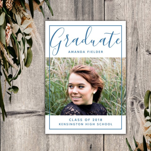 Modernes Foto für Gerahmten Abschluss | Blau Einladung (Blue Modern Framed Graduation Photo Announcement)