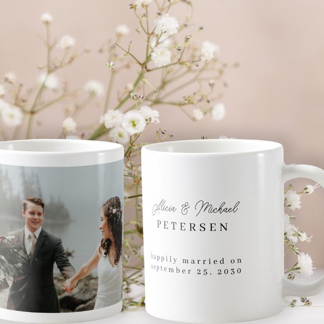 Modernes Foto Hochzeit personalisierte Skriptnamen Kaffeetasse (Von Creator hochgeladen)