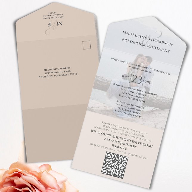 Modernes Foto Minimalistisch Blüten Einfache QR-UA All In One Einladung (Elegant simple blush All in One wedding invitation with QR Code. )