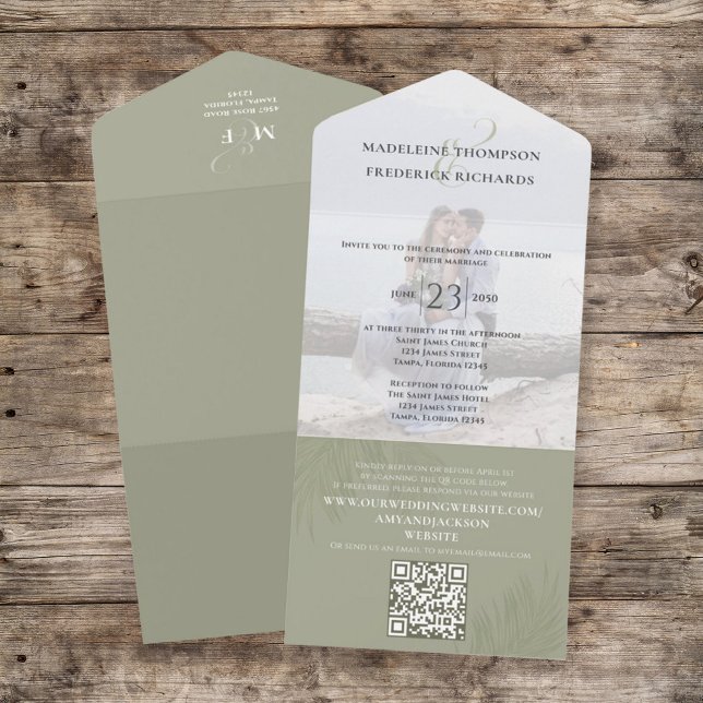 Modernes Foto Minimalistisch Palm Blätter QR Code  All In One Einladung (Wedding invitation all in one style with photo template. )
