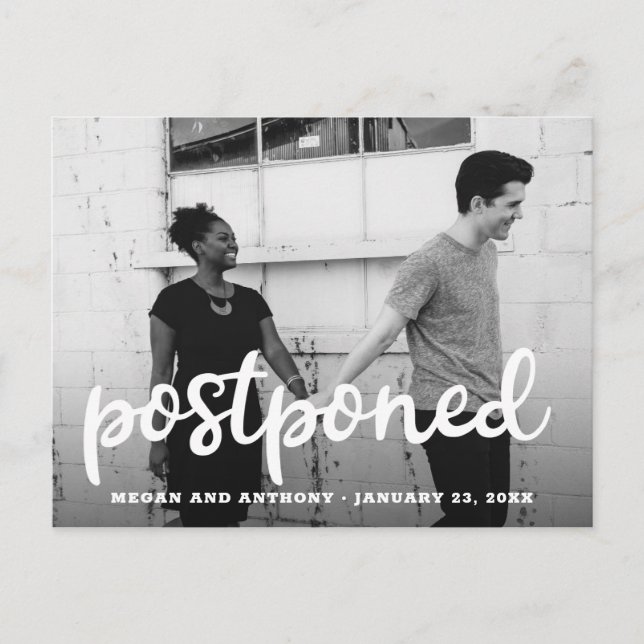 Modernes Foto mit dicken Skripten Hochzeitsaufschu Ankündigungspostkarte (Vorderseite)