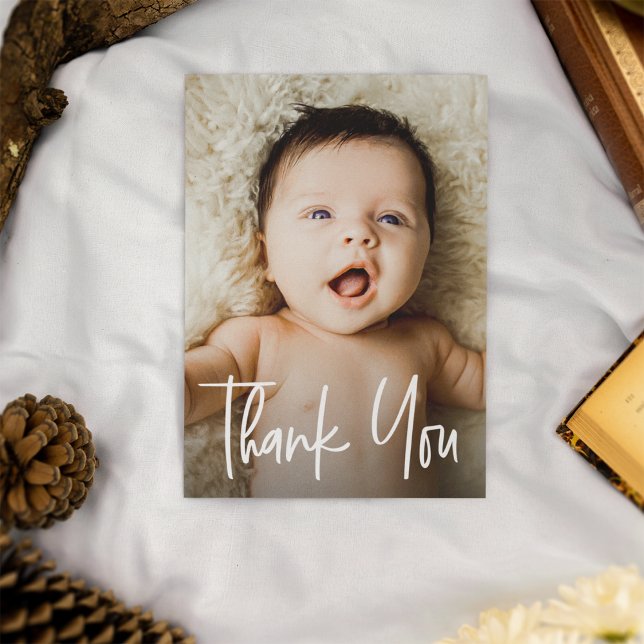 Modernes Foto mit individueller Babydusche Dankeskarte (Vertical thank you photo baby shower card. Modern design and customizable.)