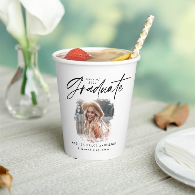 Modernes Foto mit schwarzer Schrift, eleganter Abs Pappbecher (In Situ)