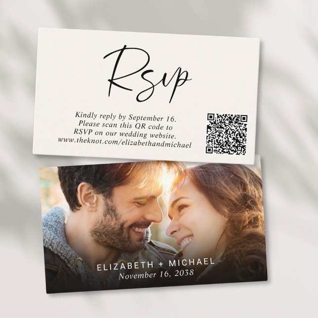 Modernes Foto QR Code Cream Wedding RSVP Begleitkarte (Von Creator hochgeladen)