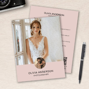 Modernes Foto QR Pink Fotograf Business Flyer