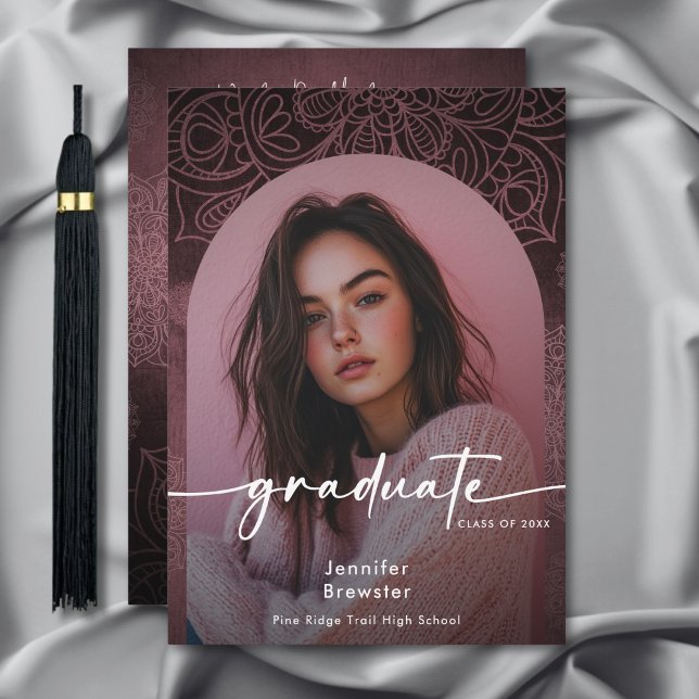 Modernes Foto Rosa Mandala Abschluss Ankündigung (Von Creator hochgeladen)