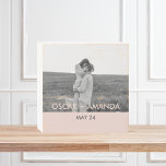 Modernes Foto Rosa und Grau Persönlicher Name Holzkisten Schild<br><div class="desc">Modernes Foto Rosa und Grau Persönlicher Name</div>