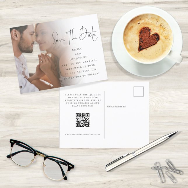 Modernes Foto Script QR Code Hochzeitsszenario spe Postkarte (Front and back view of postcard. Part of a large matching wedding colection.)