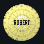 Modernes gelbes Monogramm-Namenskarton Dartscheibe<br><div class="desc">Moderne gelbe Dartplatte mit schwarzem Namen und weißem Monogramm. Personalisieren Sie mit Name und Initial.</div>