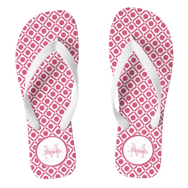 Modernes geometrisches Monogramm mit rosa und weiß Flip Flops (Fußbett)
