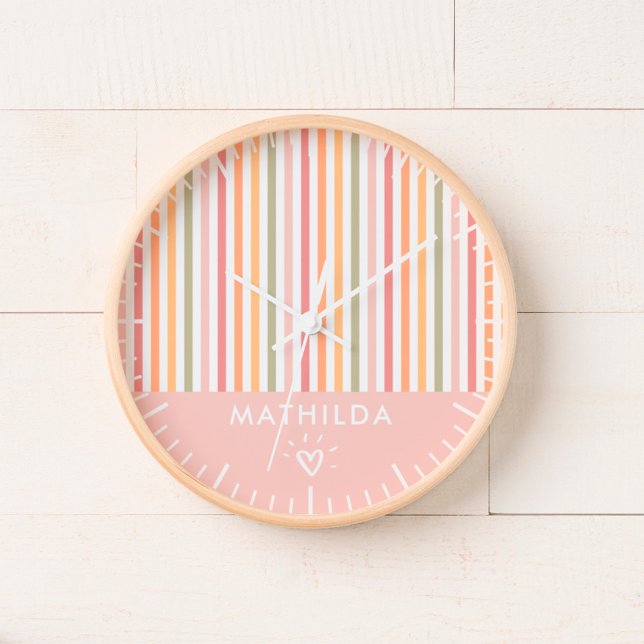 Modernes gestreiftes Kinderzimmer Uhr (nursery or kids room wall clock with name)