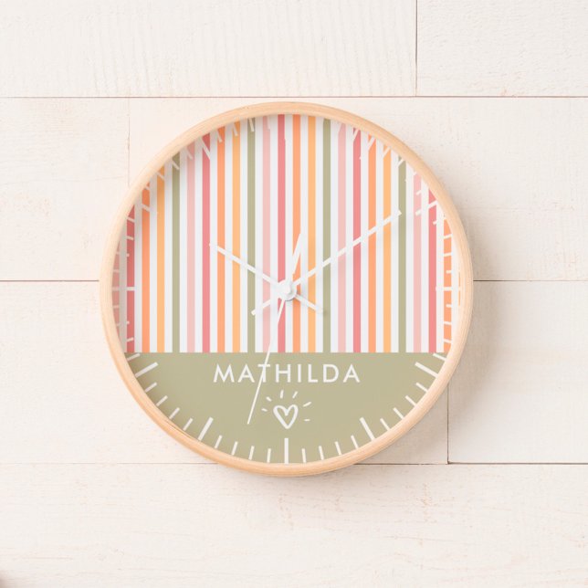 Modernes gestreiftes Kinderzimmer Uhr (nursery or kids room wall clock with name)