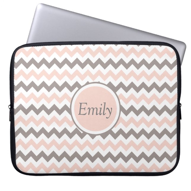 Modernes Girl Blush Pink grau Zickzack mit Namen Laptopschutzhülle (Vorderseite)