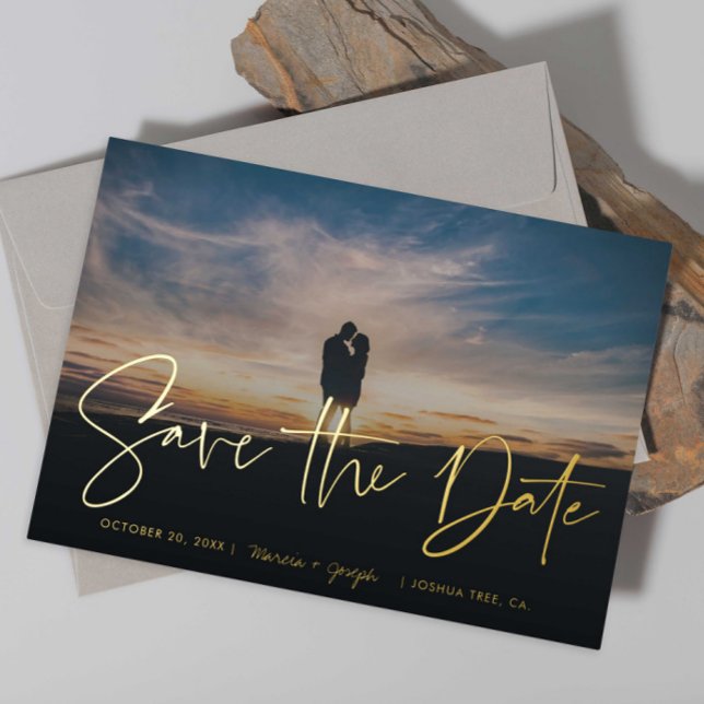Modernes Gold Handwriting-Foto Save the Date Folieneinladung (Von Creator hochgeladen)