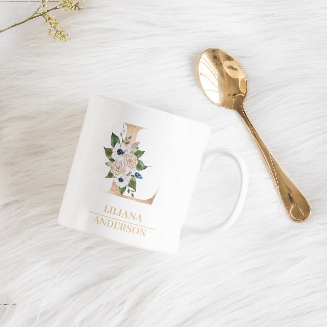 Modernes Gold Watercolor Blume Letter L | Monogram Kaffeetasse (Von Creator hochgeladen)