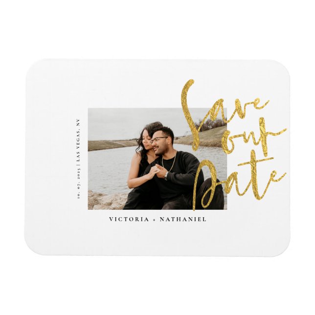 Modernes Gold Wedding Foto Save the Date Magnet (Horizontal)