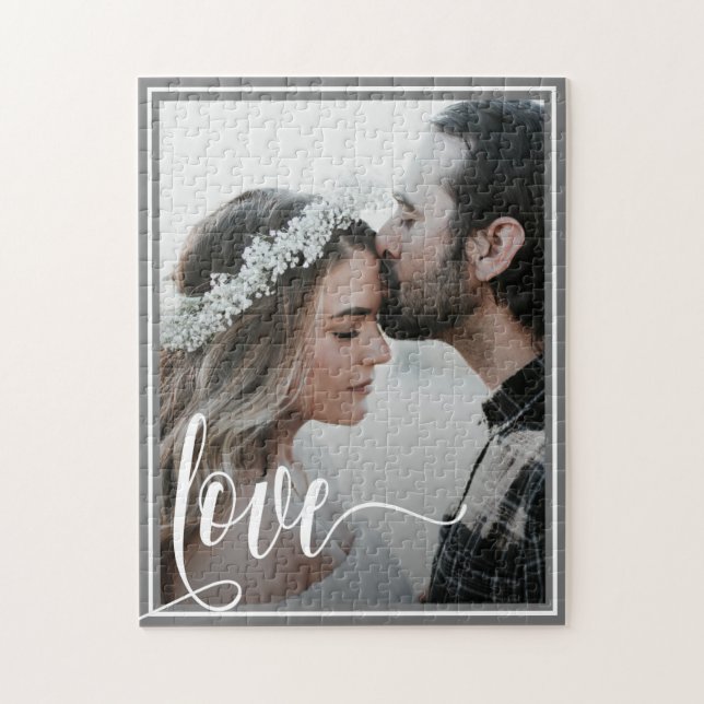 Modernes graues Liebe Script Foto Valentinstag Puzzle (Vertikal)