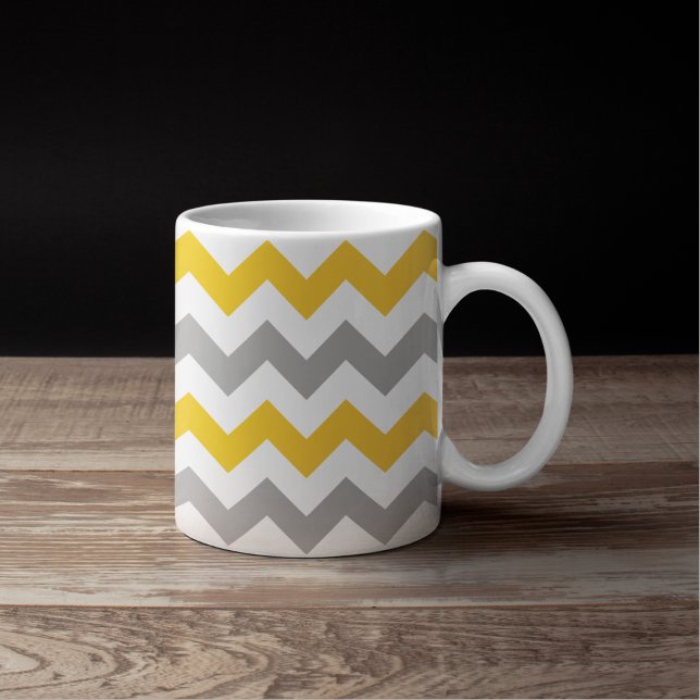 Modernes Graues und Goldenes Zickzack Muster Kaffeetasse (Von Creator hochgeladen)
