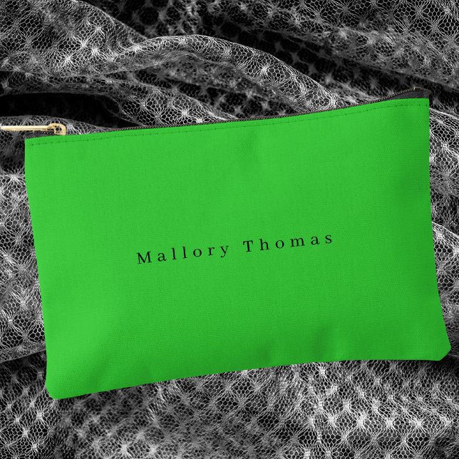 Modernes Green Simple Elegant Zubehörtasche (Von Creator hochgeladen)