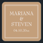 Modernes Grenzgebiet Minimalistisch Quadratischer Aufkleber<br><div class="desc">Moderne Hochzeitsaufkleber für Ihren Hochzeitsempfang,  Probe Dinner und Brautparty im minimalistischen Tan Beige Thema,  Barware.</div>