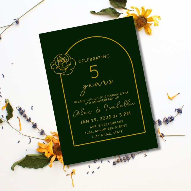 Modernes Grün und Gold 5. Hochzeitstag Einladung (Modern, elegant, minimalist green and gold custom 5th year wood wedding anniversary invitation.png)