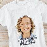 Modernes Grunge Cooles Foto Geburtstagsgrüßen T-Shirt<br><div class="desc">Design ist modern und einfach. Fügen Sie ein benutzerdefiniertes Foto des Geburtstagsfeiers hinzu und fügen Sie seinen Namen hinzu,  fügen Sie eine benutzerdefinierte Nachricht hinzu</div>