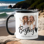 Modernes Grunge Herz Best Friends BESTE FREUNDIN F Tasse<br><div class="desc">Design setzt sich aus lustiger und spielerischer Typografie mit Sans Serif und Serif Schriftart zusammen. Fügen Sie ein benutzerdefiniertes Foto hinzu.</div>