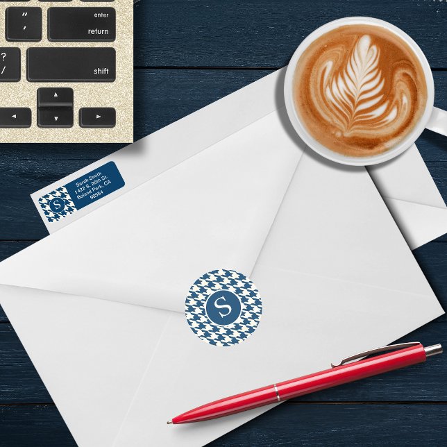 Modernes Hahnentrittmuster Blau-Weiß-Monogramm Runder Aufkleber (Von Creator hochgeladen)