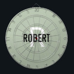 Modernes halbgrün-Monogramm-Namensschild Dartscheibe<br><div class="desc">Modernes,  schlanke,  grüne Dartboard mit schwarzem Namen und weißem Monogramm. Personalisieren Sie mit Name und Initial.</div>