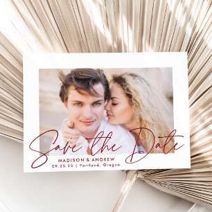Modernes, handgeschriebenes Burgundy Script-Foto Save The Date