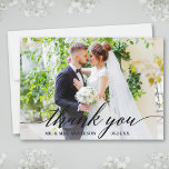 Modernes kalligrafisches Hochzeitbriefe Foto B Dankeskarte<br><div class="desc">Moderne Kalligrafie Hochzeitbräune und Groom Foto Vielen Dank - Schwarze Schrift</div>