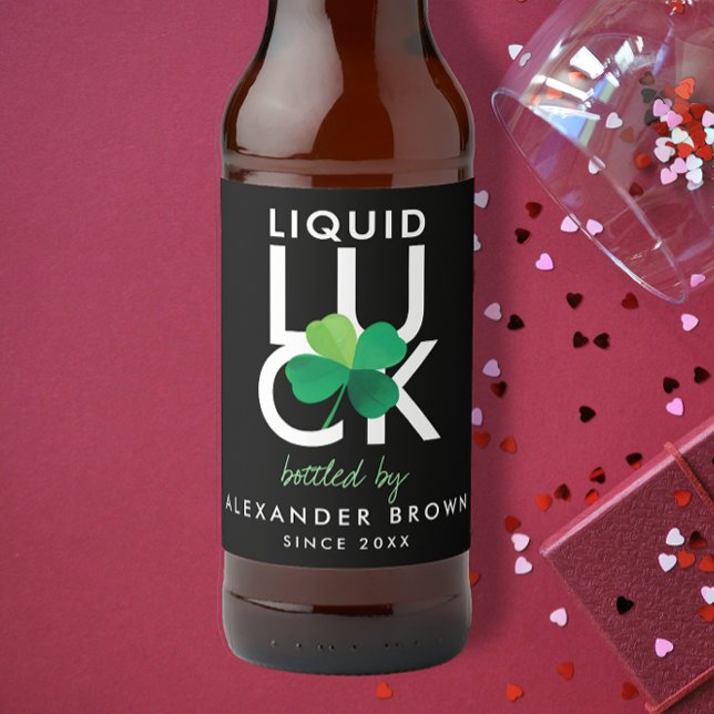 Modernes Kleeblatt Liquid Luck Schwarz-weiß Green Bierflaschenetikett (Von Creator hochgeladen)