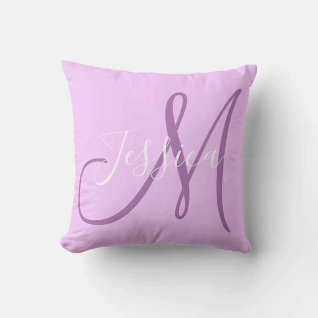 Modernes Lavendel und Lila Monogramm Kissen (Vorderseite)