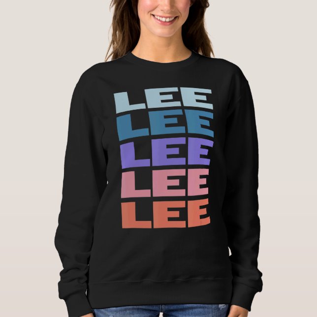 Modernes Lee mit wiederholtem Text Sweatshirt (Vorderseite)