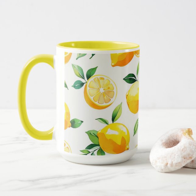 Modernes lemonblaues Blumenskript-Brautparty Tasse (Mit Donut)