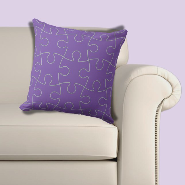 Modernes, Lila und leicht grünes Puzzletyp Kissen (Modern Purple & Light Green Jigsaw Puzzle Pattern Throw Pillow)