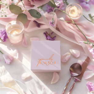 Modernes Lila und orangefarbenes Ambiente speziell Geschenkschachtel