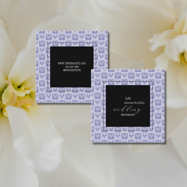 Modernes Lila und schwarzes Herzmuster Quadratische Visitenkarte (Von Creator hochgeladen)