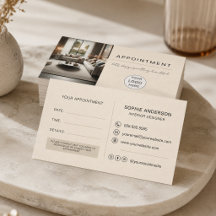 Modernes Logo für Inneneinrichter in Creme