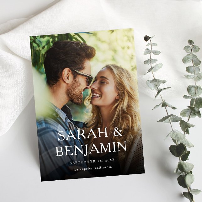 Modernes M Foto Vertikal Save the Date Einladung (Von Creator hochgeladen)