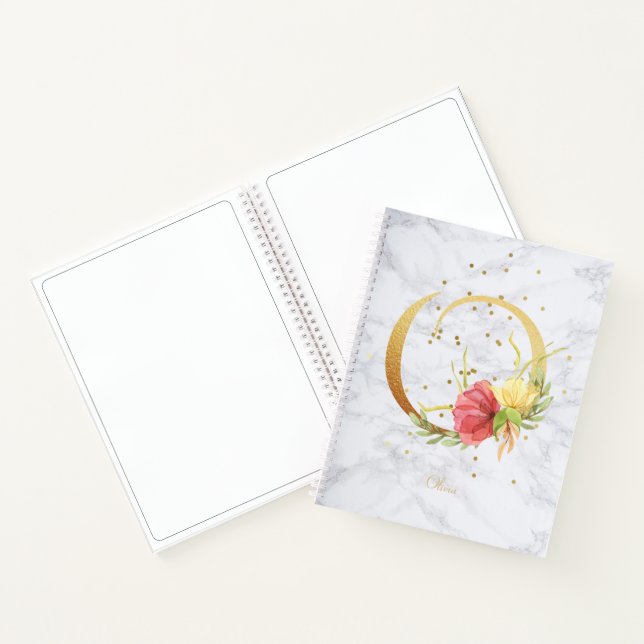 Modernes Marmorwasser goldenes Monogramm Letter O Notizbuch (Innenseite)